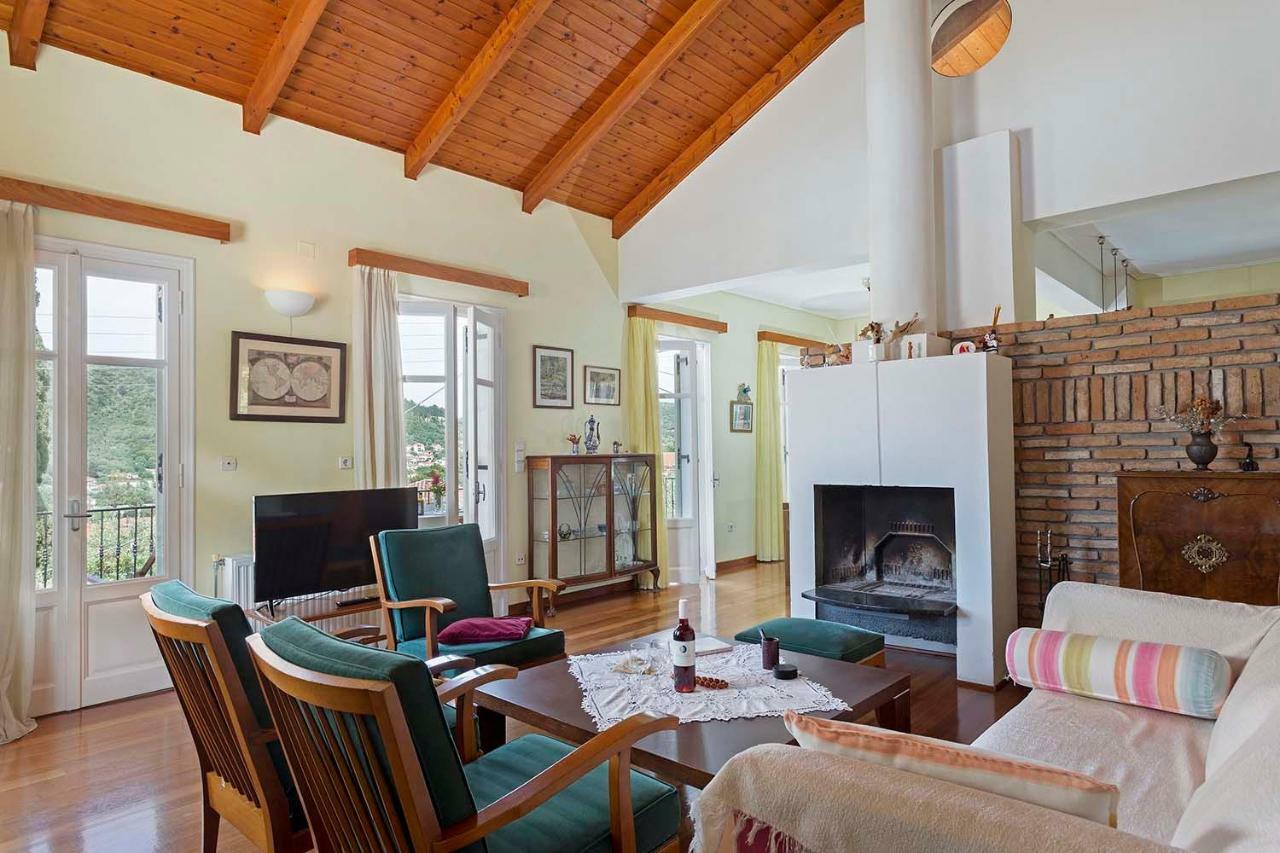 Yellow House Ithaca バティ エクステリア 写真